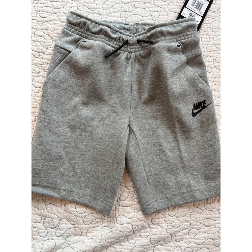 Nike Tech Pack Boys Grey Heather Athletic Shorts Size 7